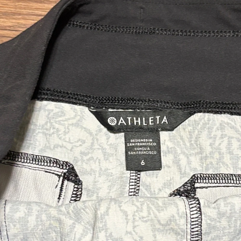 Athleta patterned performance